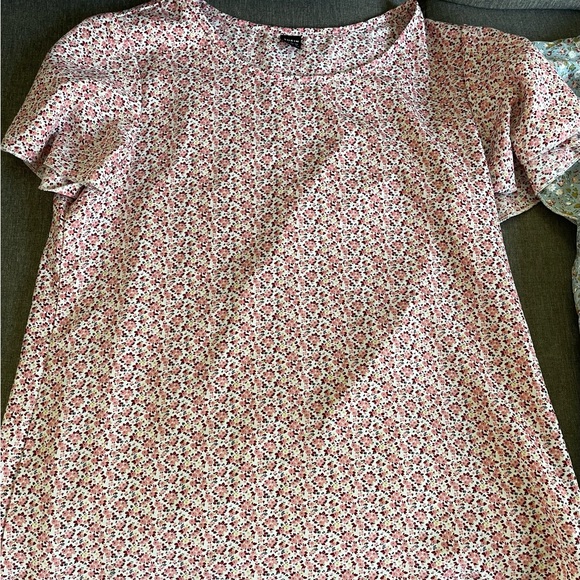 Women’s SHEIN short sleeve tops, size medium. Excellent condition! - Picture 2 of 5